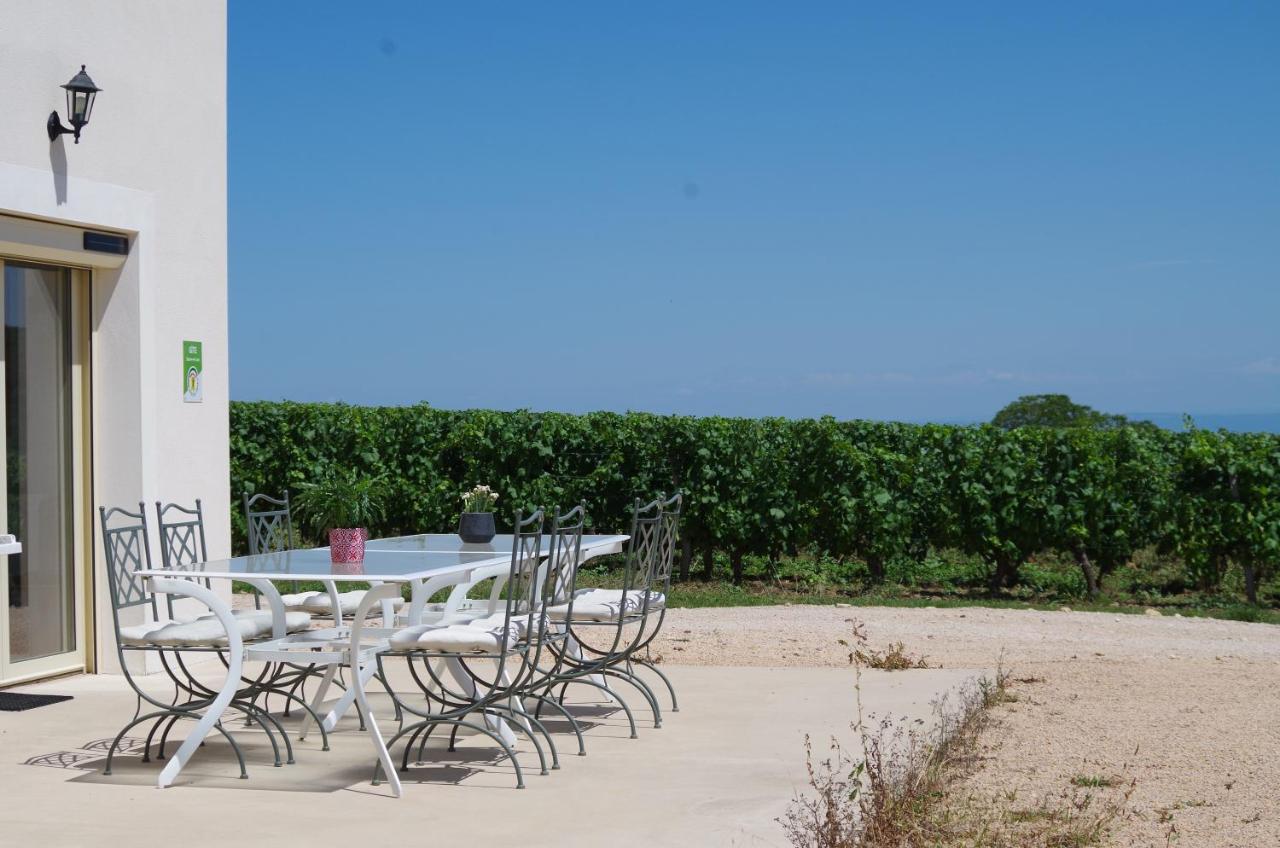 Domaine Joseph Lafarge Wine Resort Winemaker House La Maison Du Negociant Lugny Kültér fotó